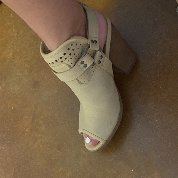 Booties - Picture 5 of 5